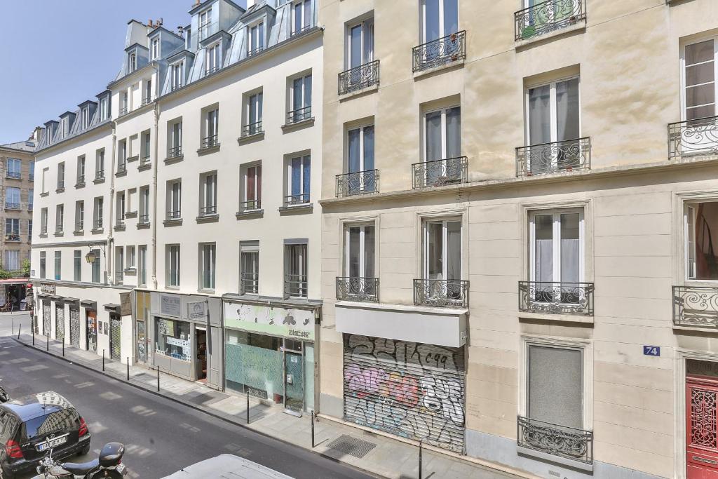93 - Luxury Flat in Le Marais photo