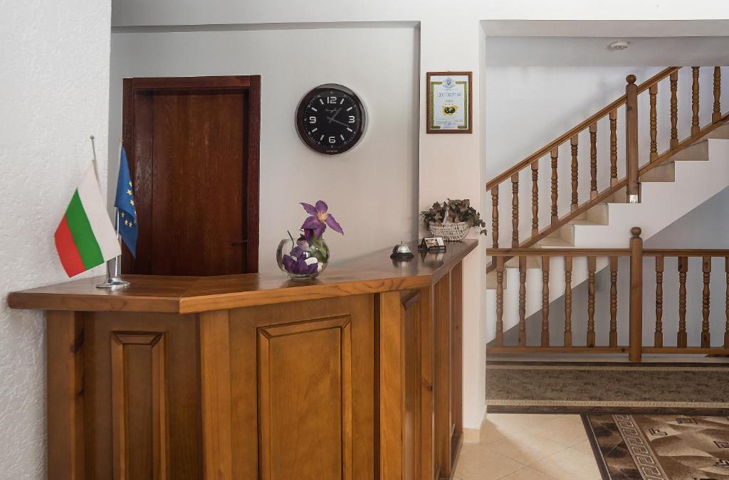 Todeva House Hotel and Tavern photo
