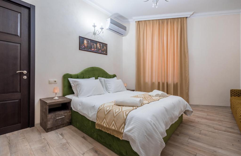 Golden Light Hotel photo