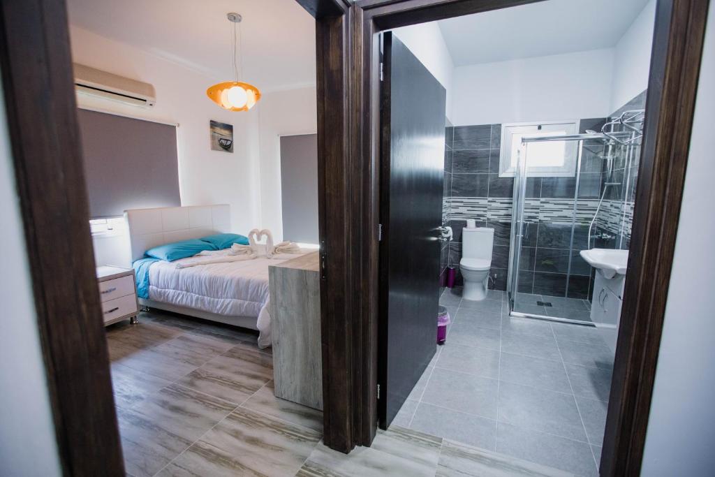 Twins Apartments 전경