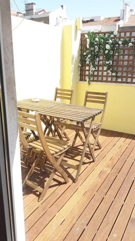 Modern Cosy Flat with Terrace in Campo de Ourique. 전경