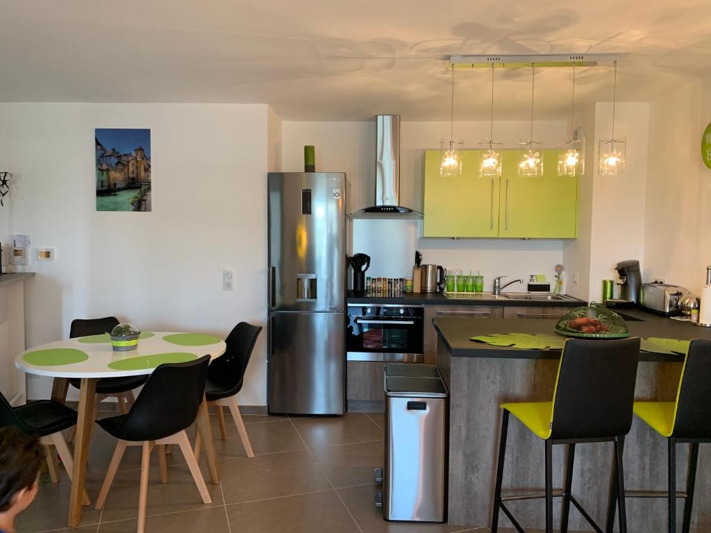 RAYAN 4 étoiles - Proche Lac & Vieille Ville, Garage Privé, Secteur recherché - 3
