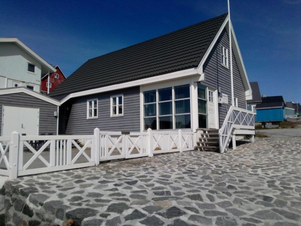 Hotel Nuuk - Apartment Nanoq