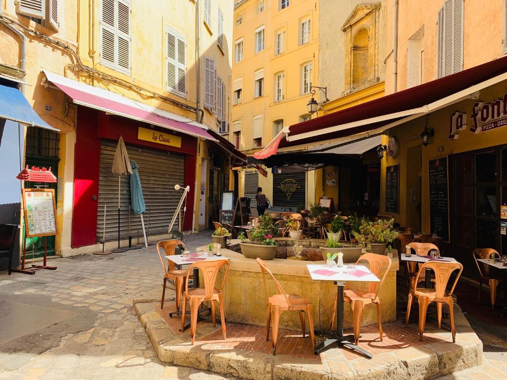 Mignet Name — Hotel in Aix-en-Provence