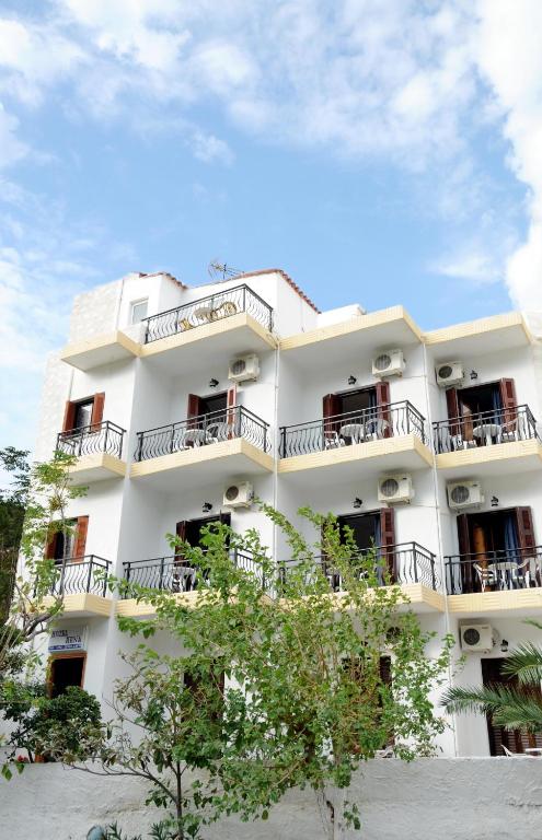 Hotel Rena — Hotel in Ikaria Island