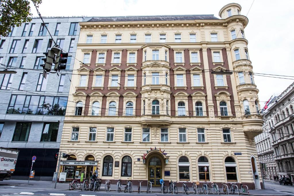 Vienna Hotel Atlanta Additional