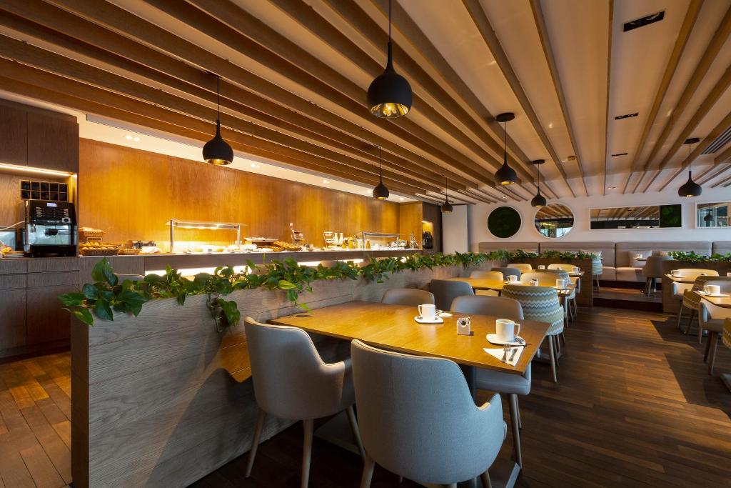 Restaurant, Hotel Aimia in Majorca