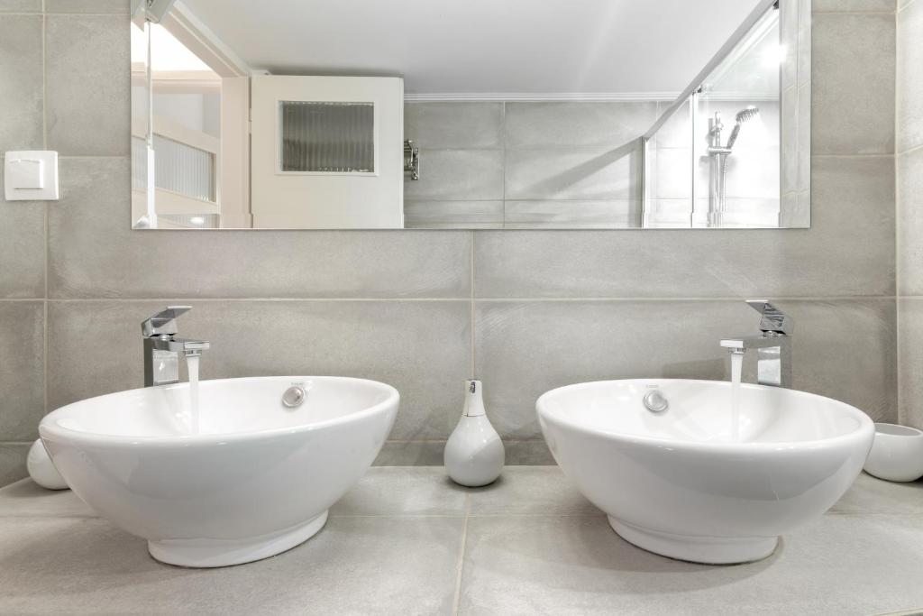 Hermes by Heloni Apartments photo