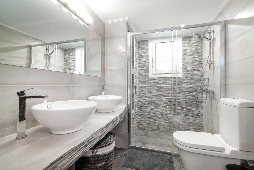 Hermes by Heloni Apartments photo