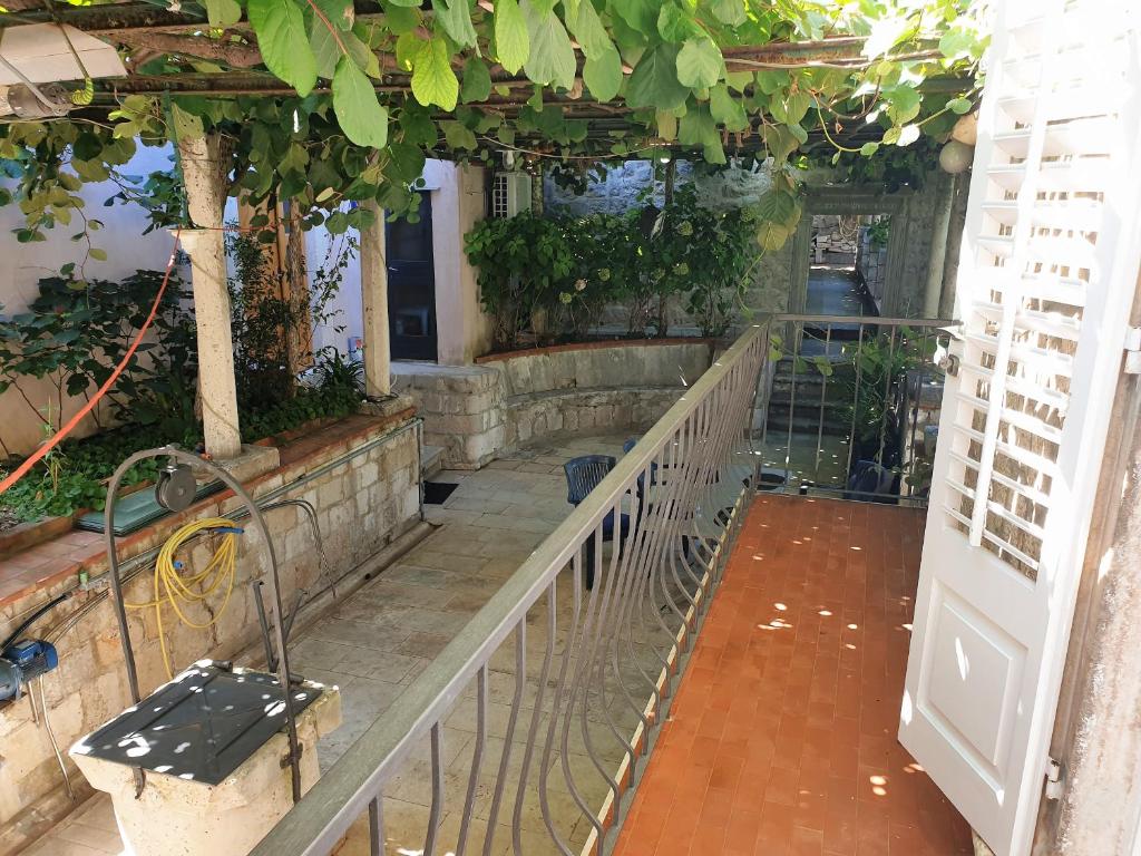 Old Town Garden Room photo