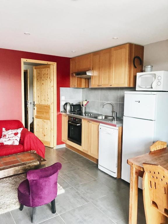 Appartement Est, Chalet Secret de Neige, Alpe d'Huez — Hotel in L'Alpe d'Huez