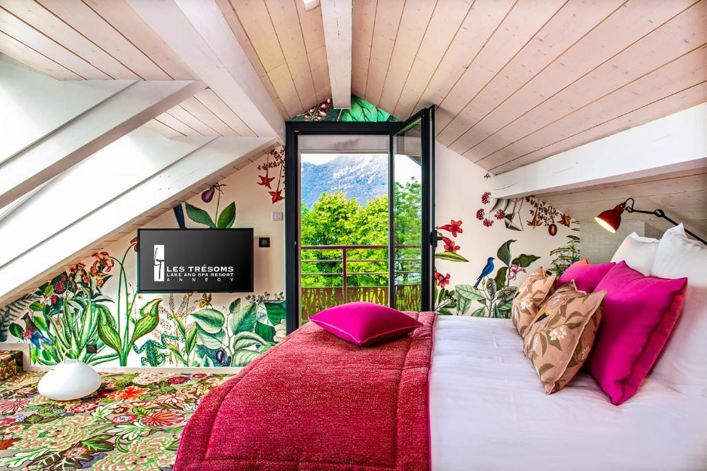 Les Tresoms Lake And Spa Resort Annecy Book Your Hotel With Les Tresoms Lake And Spa Resort Annecy Book Your Hotel With