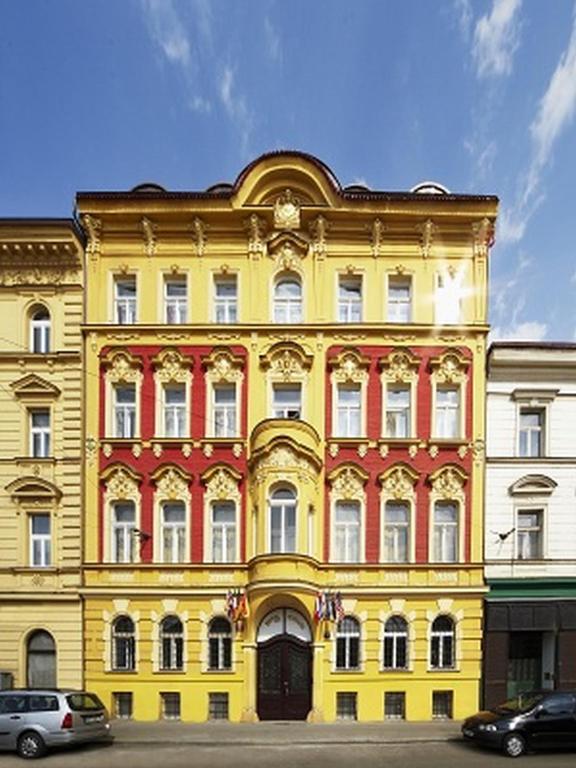 Entrance, Hotel Otakar in Prague