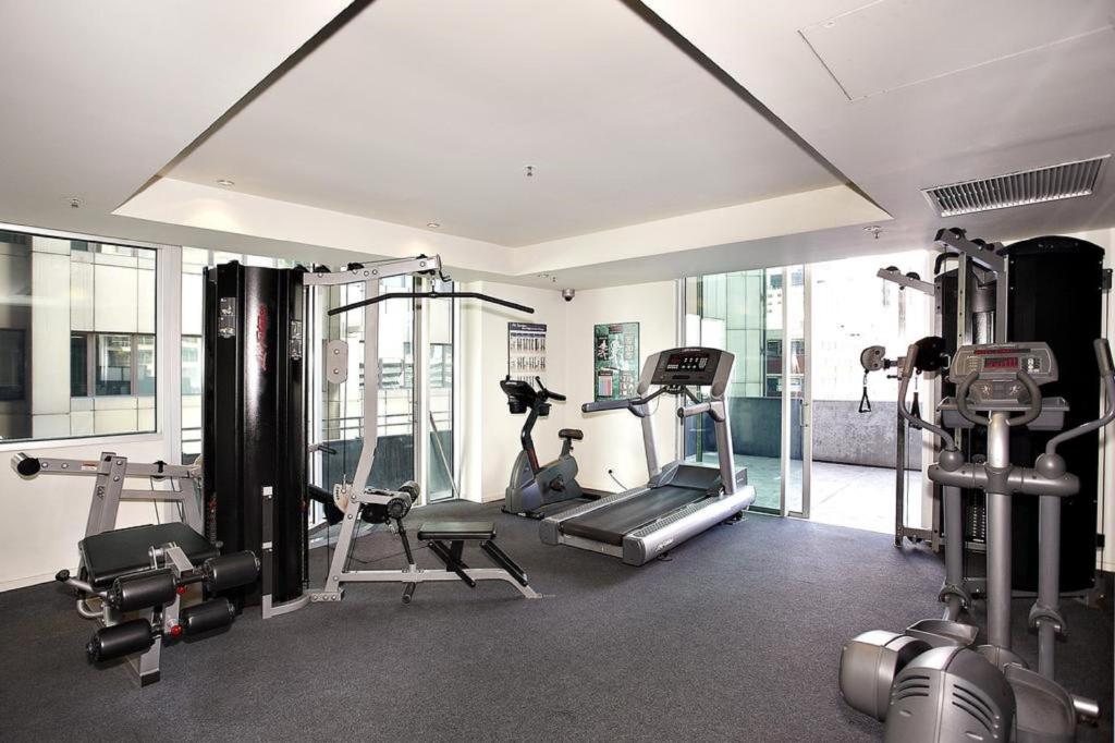Collins St, Southern Cross, 2 bd, PARKING, FREE WIFI photo