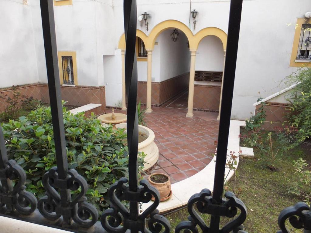 Acogedor apartamento. Mezquita Wifi — Hotel in Cordoba