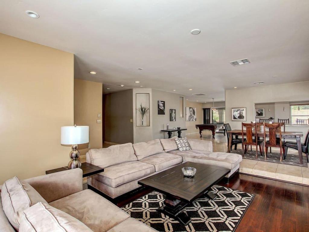 Kierland Villa · North Scottsdale Home w/Pool~Walk to Kierland Area photo
