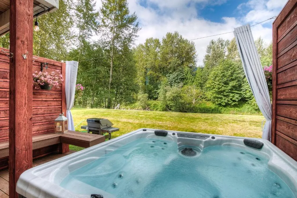 Moon River Suites #3, hotel in North Bend