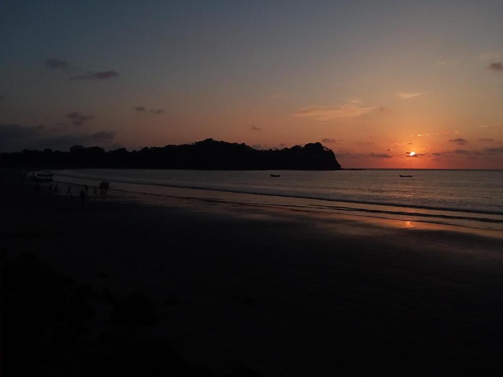 Hostal Camping Sin Fronteras Mompiche photo