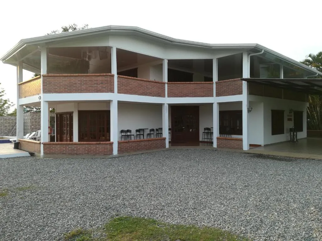 Finca Campestre El Encanto，位于比亚维森西奥的酒店