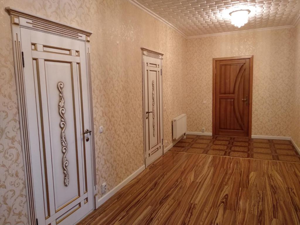 Дом с бассеином и саунои photo