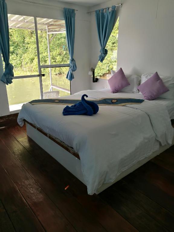 リバー マリーナ リゾート (River Marina Resort)