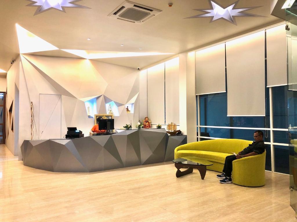 โรงแรมโกลว์ รัตนา เพลส, Songkhla