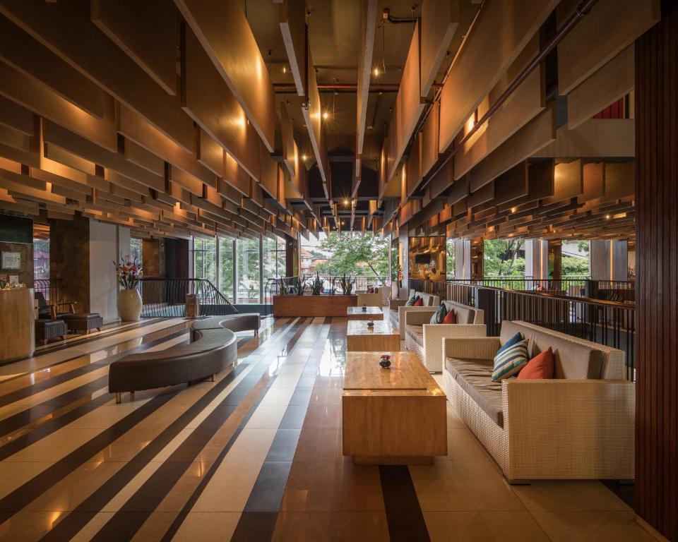 โรงแรมดิ วัน เลเกียน (The ONE Legian Hotel)