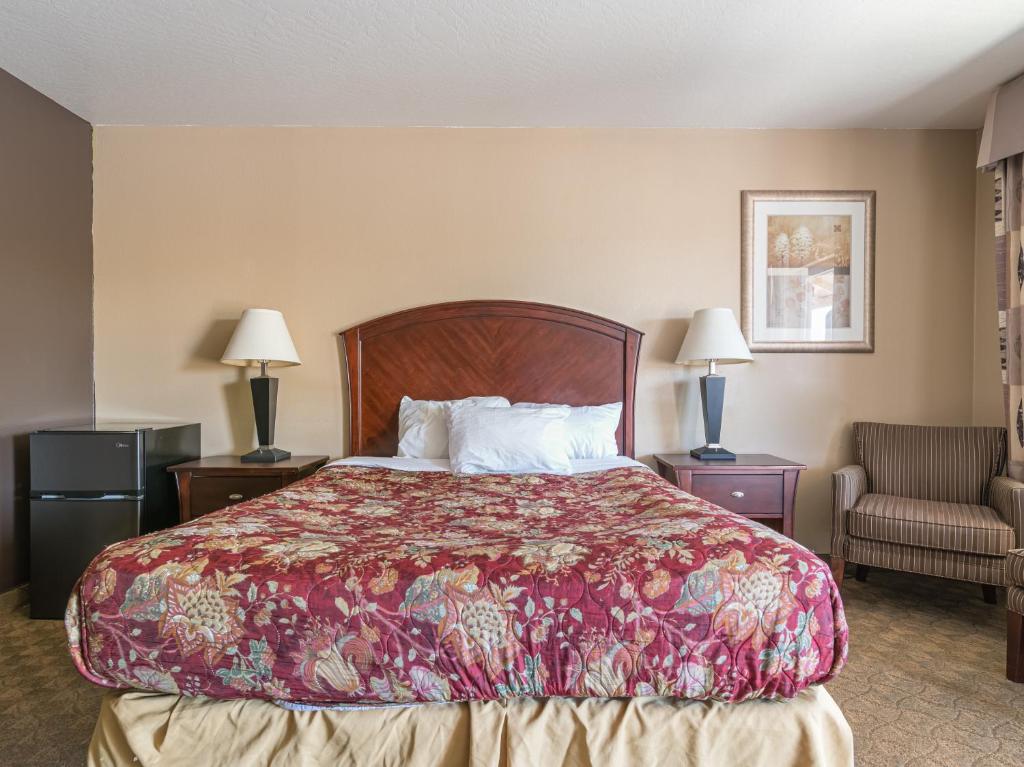 Americas Best Value Inn-Central Medford Photo 7