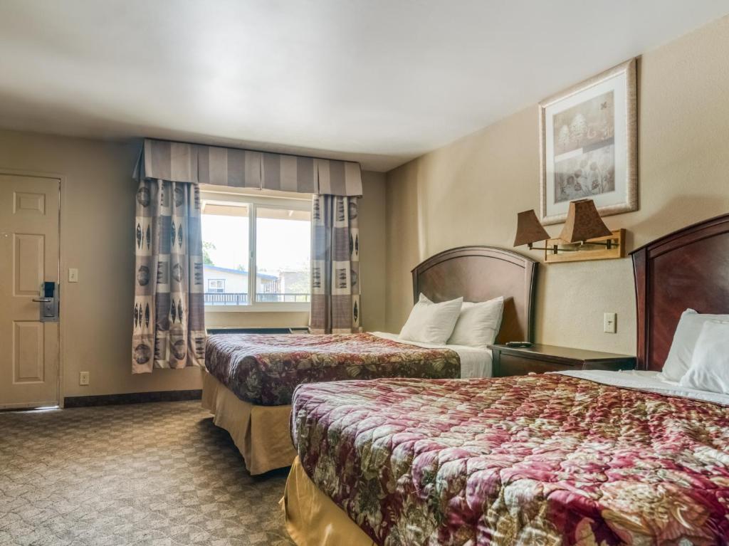 Americas Best Value Inn-Central Medford Photo 16