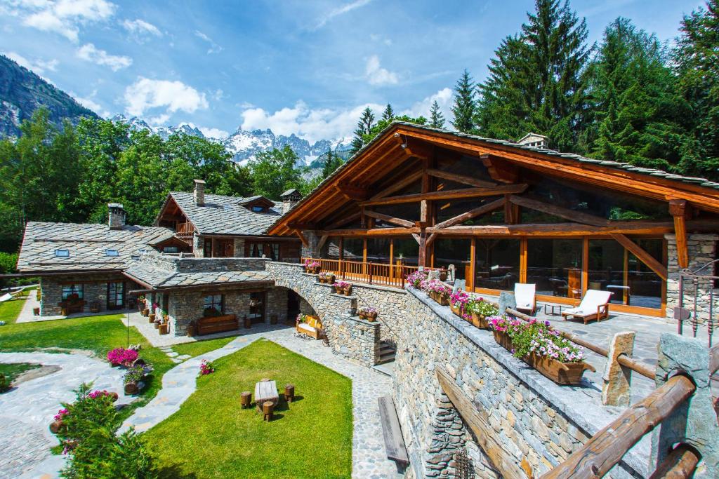 Au Coeur Des Neiges Resort SPA & FREE E-BIKE - 1