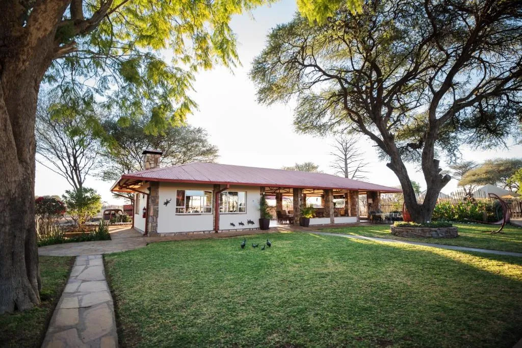 Dornhuegel Guest Farm, hotel in Grootfontein