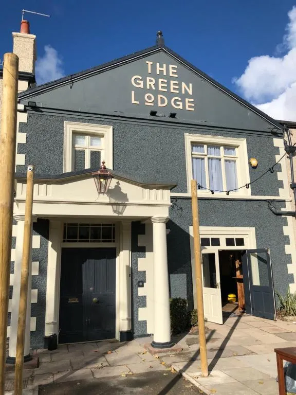 Green Lodge, Wirral by Marston's Inns, hotel in Hoylake