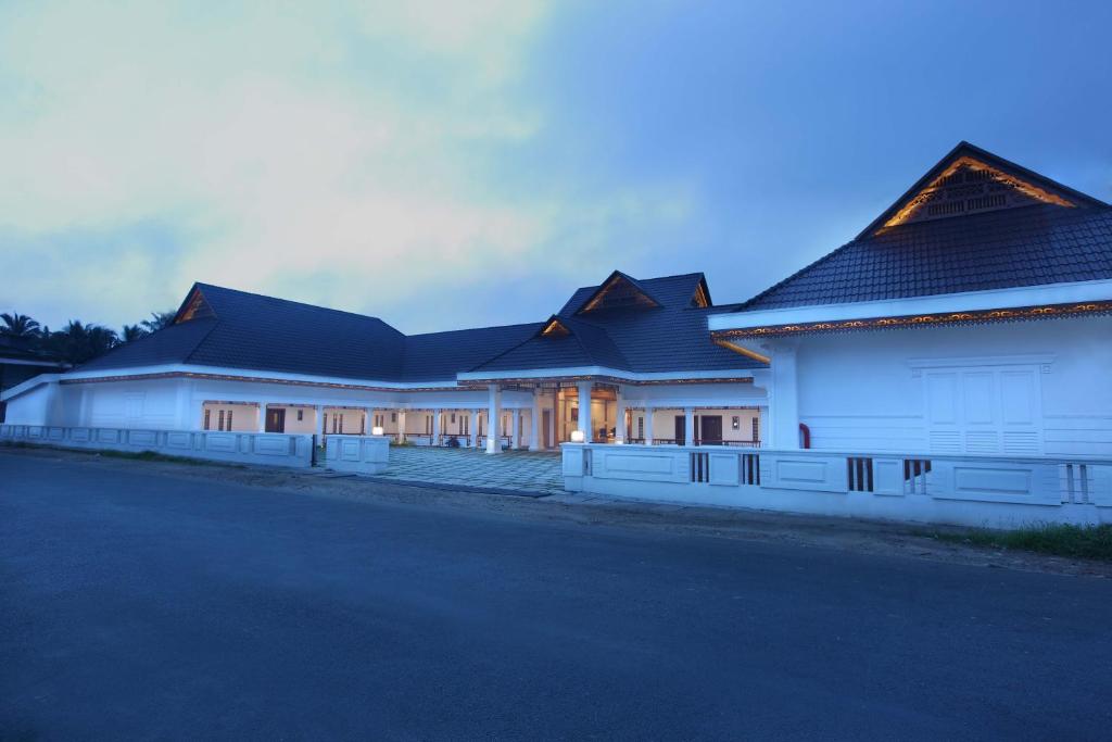 Victory Inn Park Residency photo