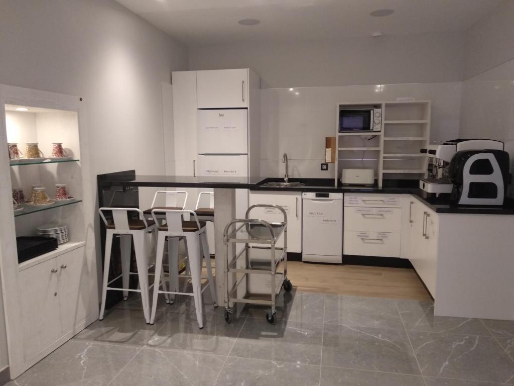 Hostal Canton Plaza photo