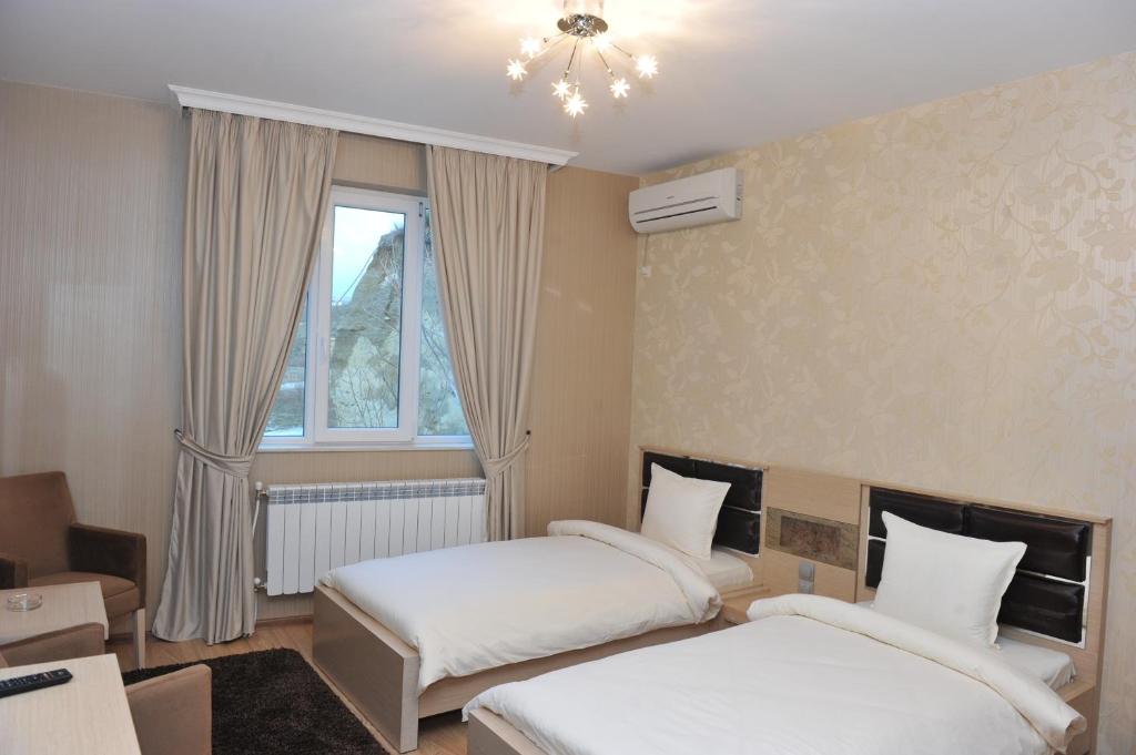 Eros Motel photo
