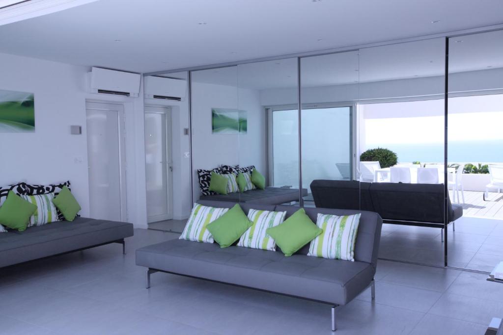Design Apartment - Superb Seaviews - 70m2 - Large Terrace - Pool - No Extra Costs - 5