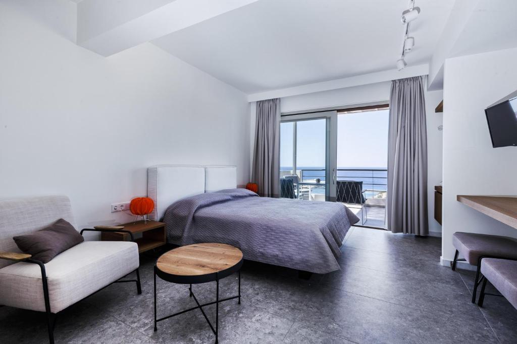 Paralos Lodging 전경
