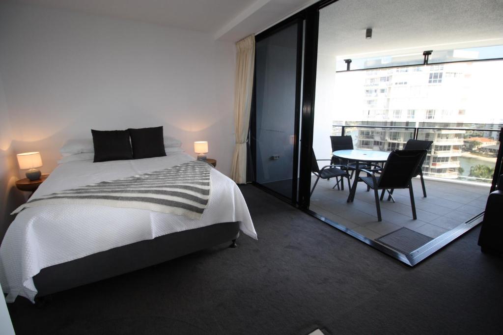Private Apartments in Circle on Cavill photo