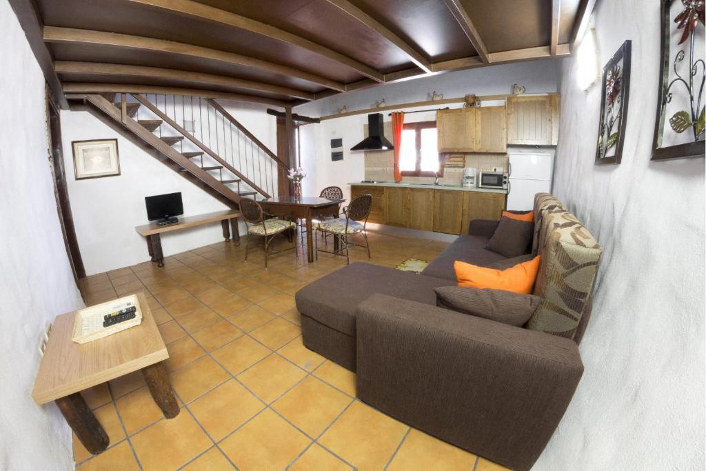 Vivelorural casa Tunte 1, piscina y terraza - 3