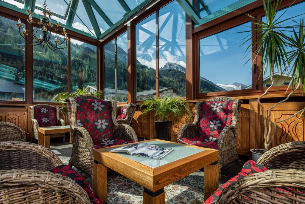 Hotel Hoehlenstein Juns-Tux レストラン