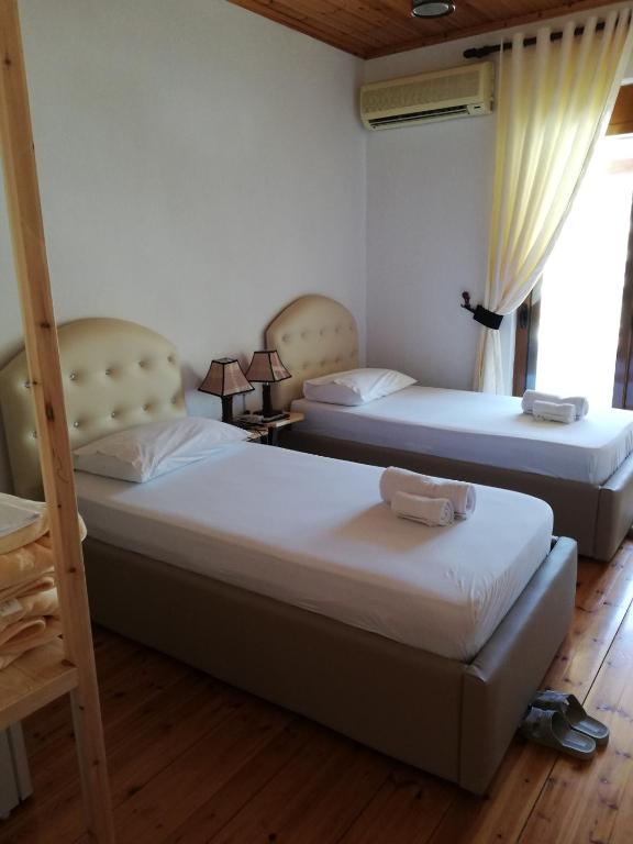 Nako Guest House bar&restaurants photo