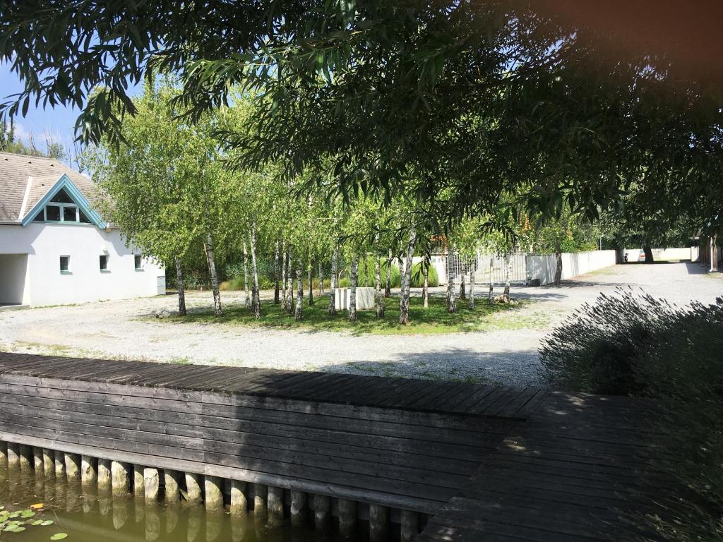 Bootshaus am See photo