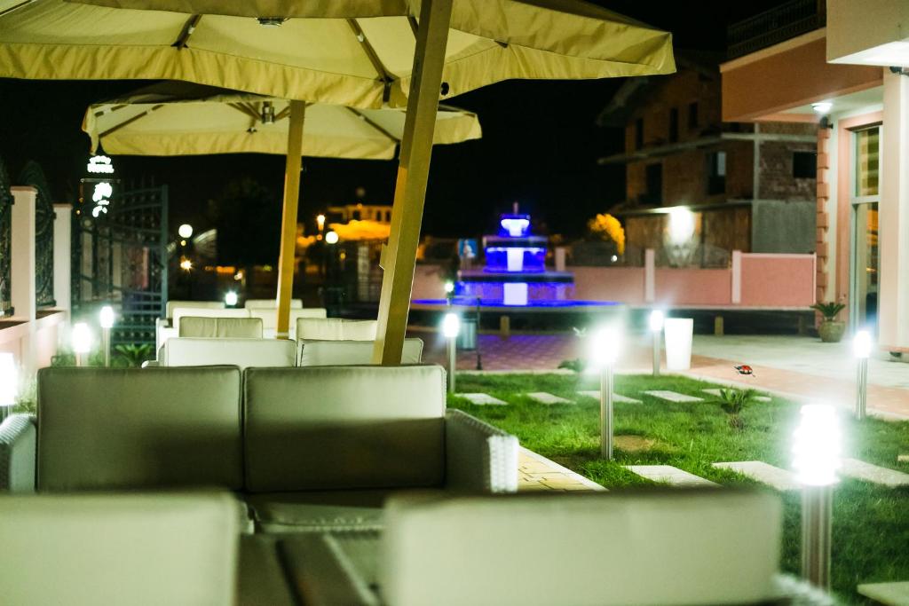 Hotel Oasis photo