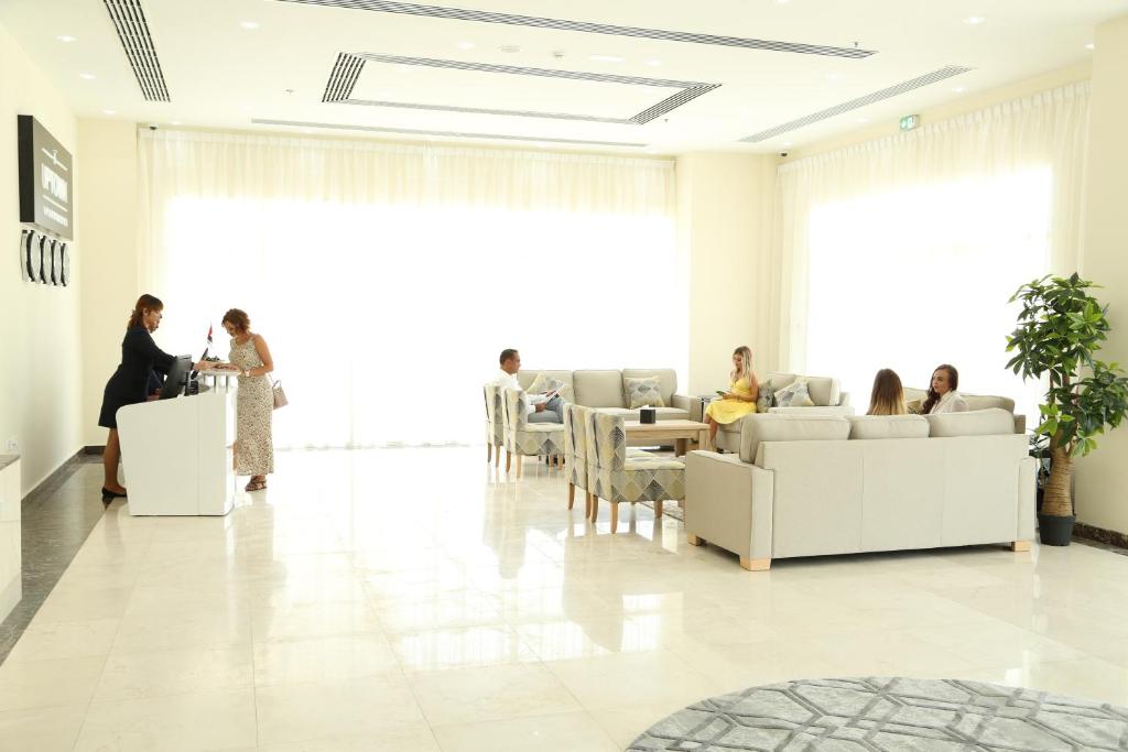 Lobby, The Uptown Hotel Apartment by Gewan in Fujairah