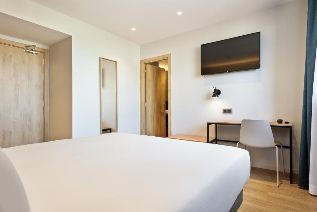 Hotel Brick Barcelona - 4