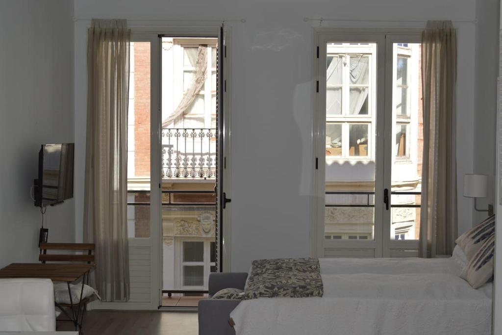 Modern studio flat close to Plaza Merced - 4