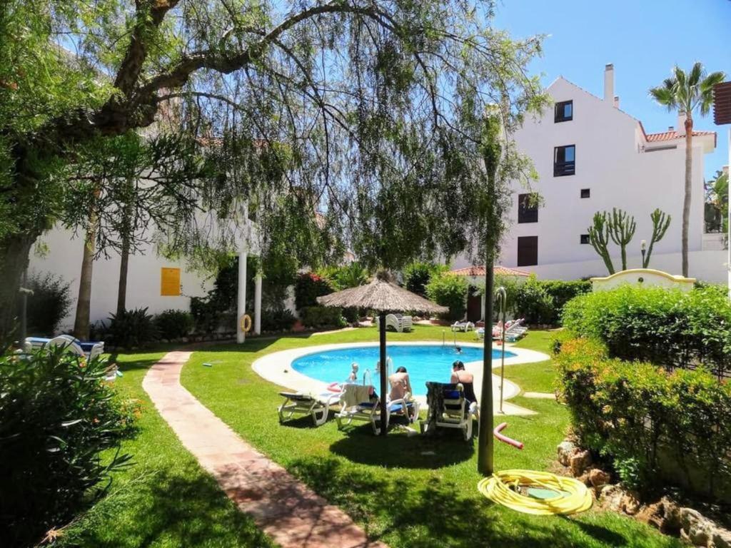 Stylish 2-Bed Duplex Townhouse, Full Kitchen, Access to Three Pools, Minutes from Puerto Banus, by "La Buena Vida Holiday Homes" - 4