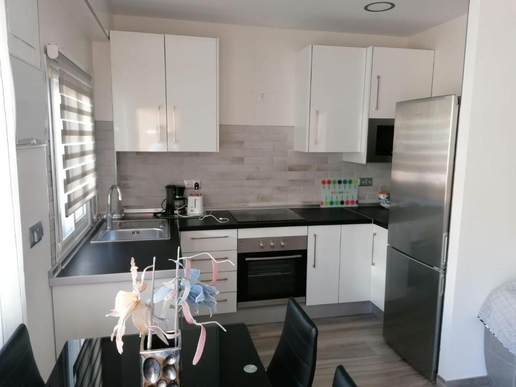 Apartamento en la playa con piscina - 4