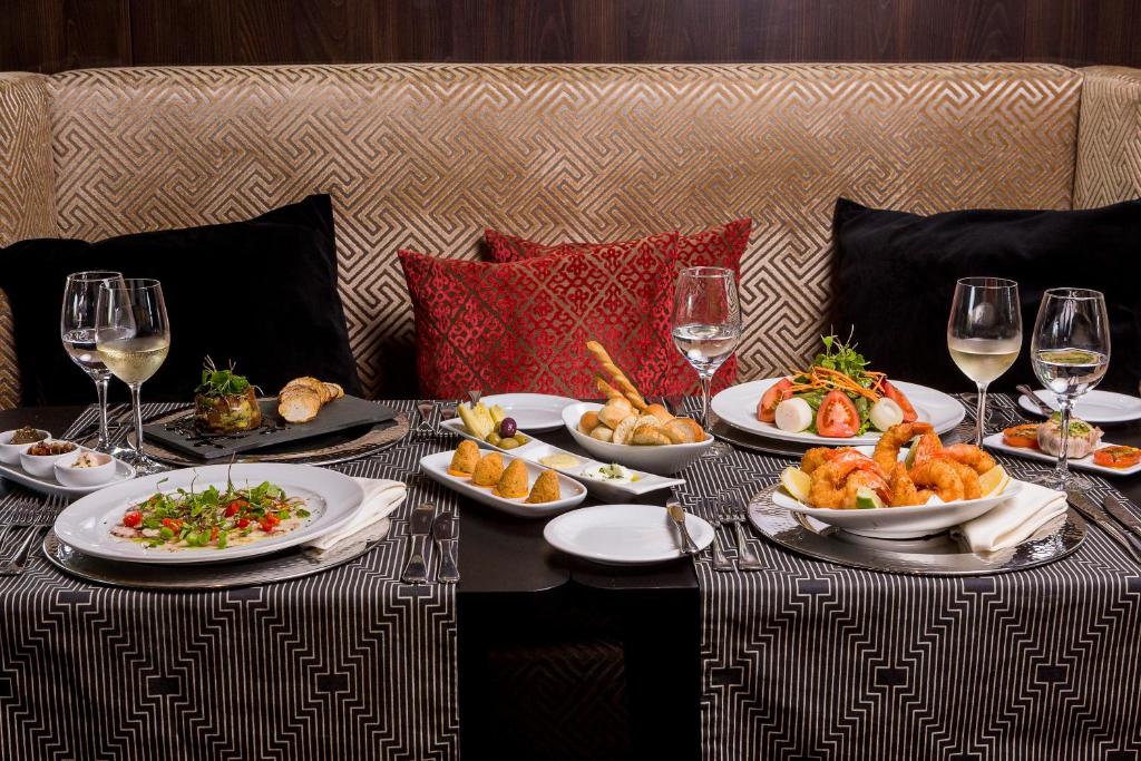 Essen und Erfrischungen