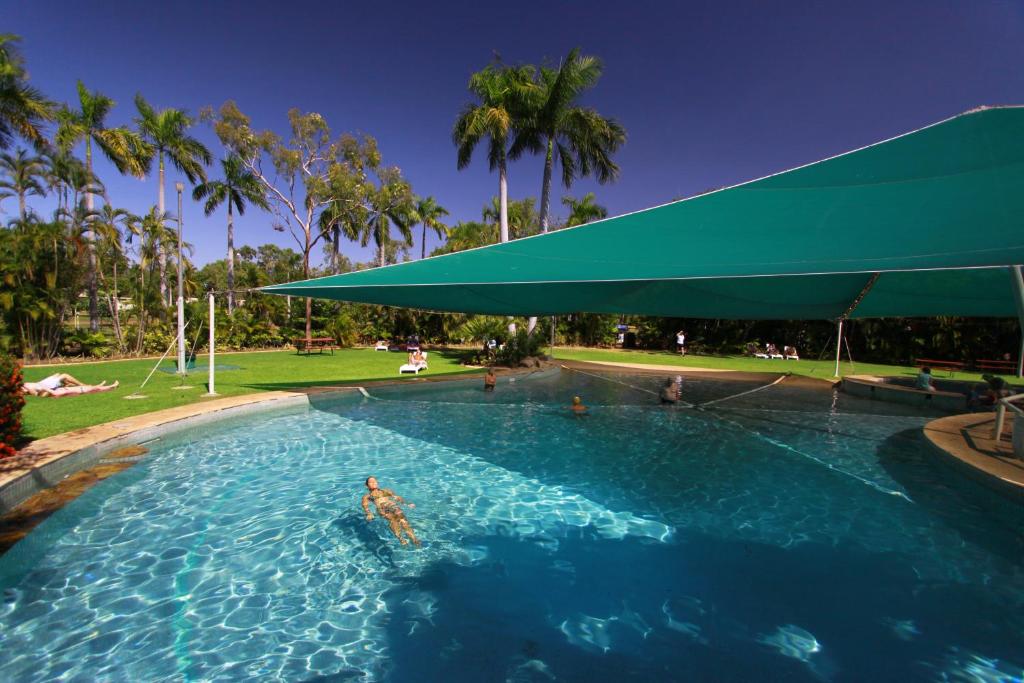 カカドゥ ロッジ (Kakadu Lodge) スイミングプール